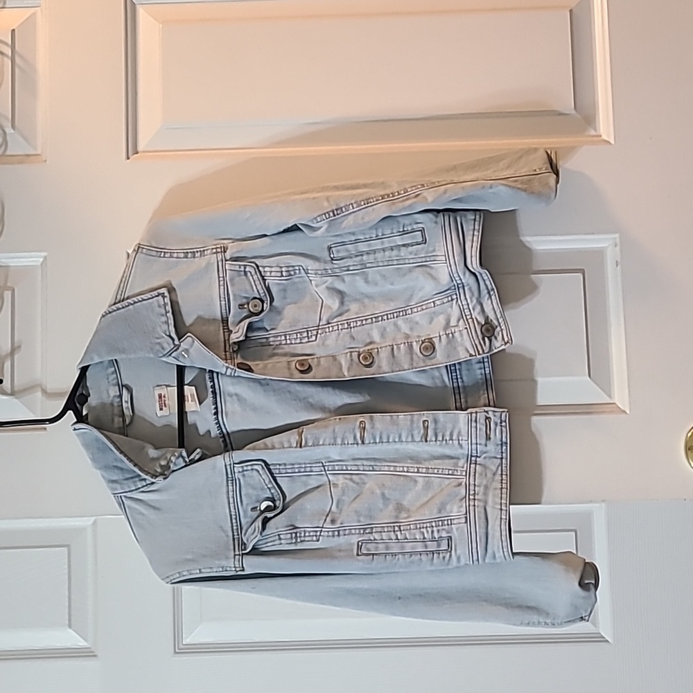 Mossimo jean jacket medium